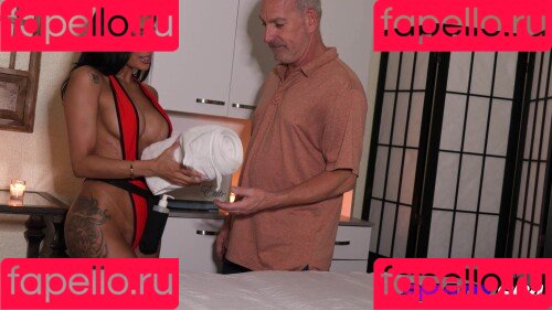 Berry Onlyfans Photo Gallery 