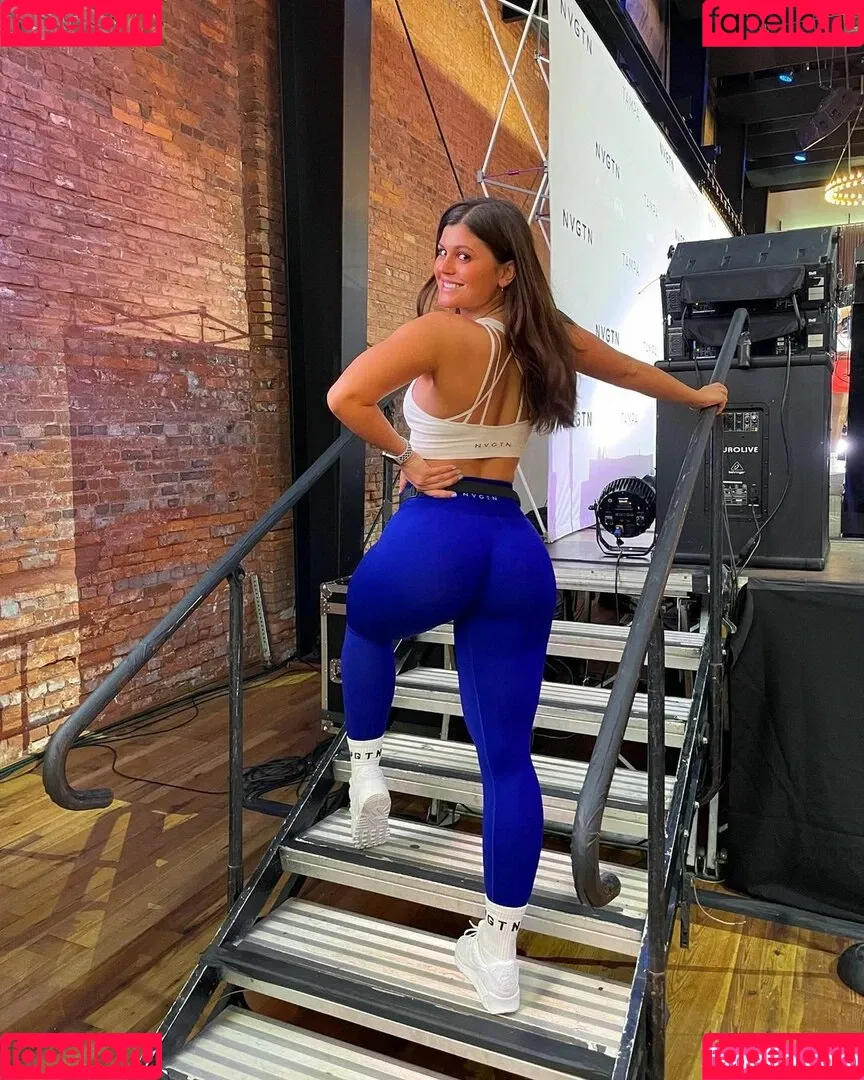 livefitelle Onlyfans Photo Gallery 