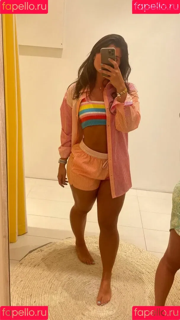 livefitelle Onlyfans Photo Gallery 