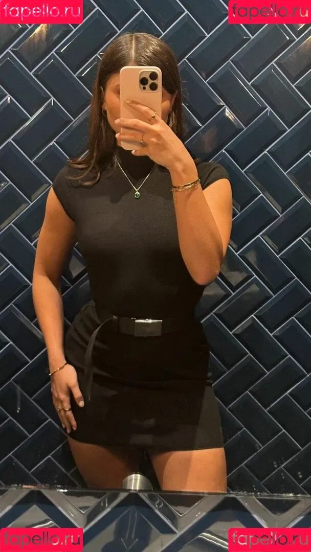 livefitelle Onlyfans Photo Gallery 