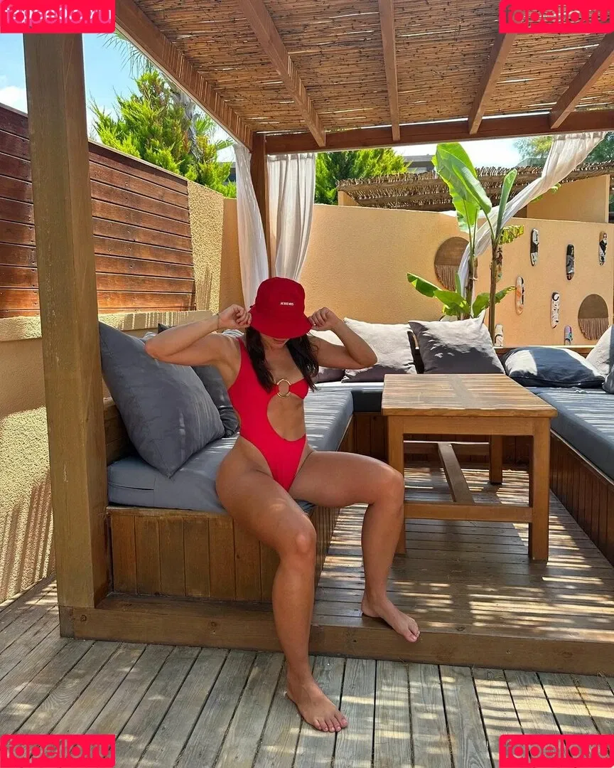 livefitelle Onlyfans Photo Gallery 