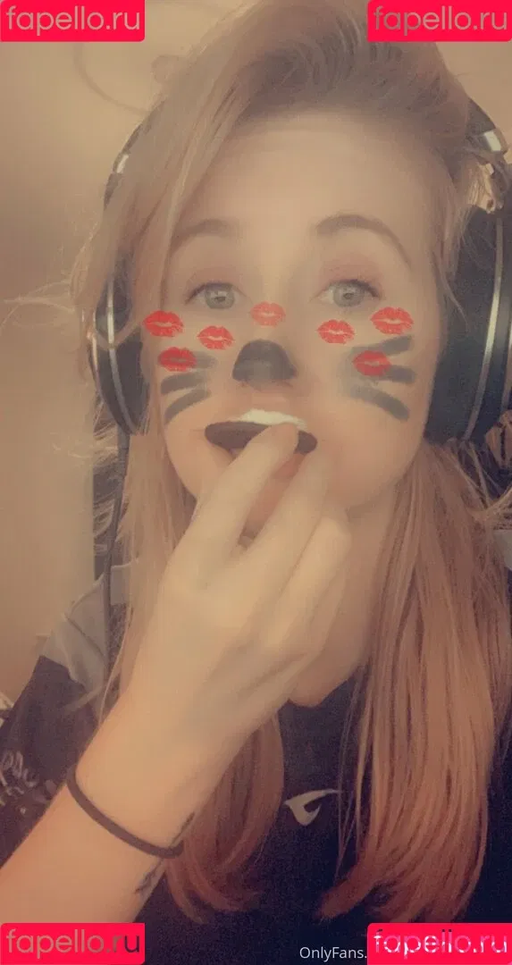 emmaontwitch Onlyfans Photo Gallery 