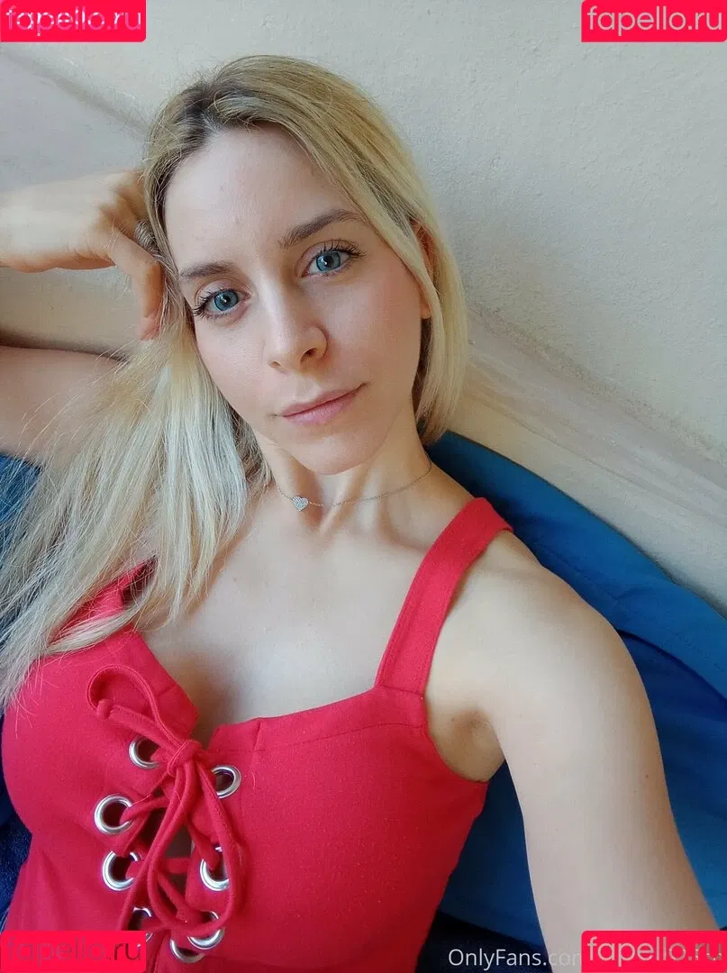 celinebbyx Onlyfans Photo Gallery 