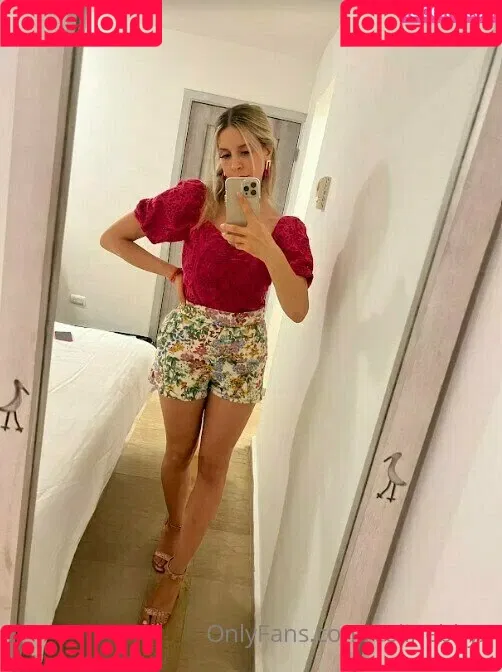 celinebbyx Onlyfans Photo Gallery 