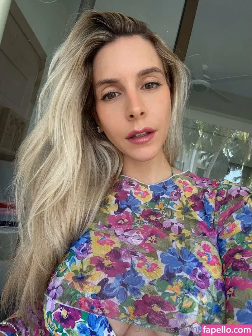 celinebbyx Onlyfans Photo Gallery 