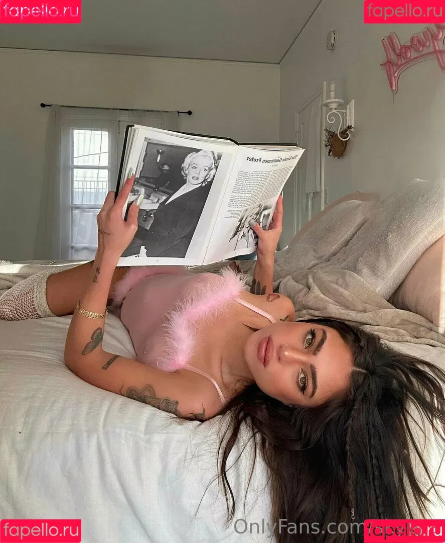 skyelia Onlyfans Photo Gallery 