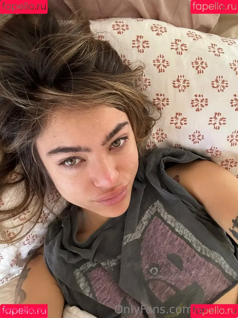 skyelia Onlyfans Photo Gallery 