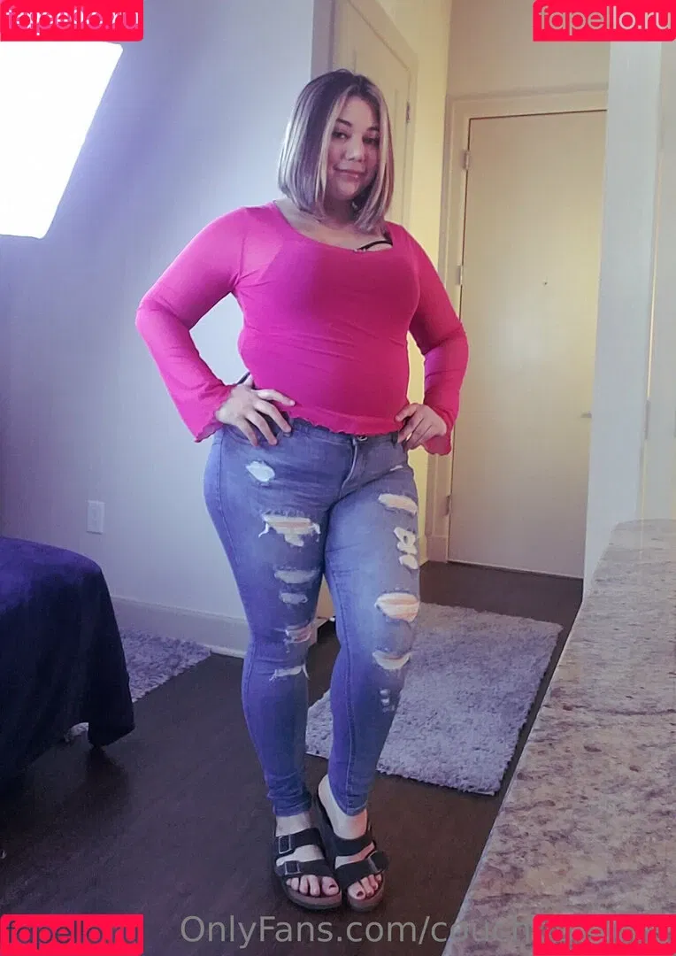 couchqueenie Onlyfans Photo Gallery 