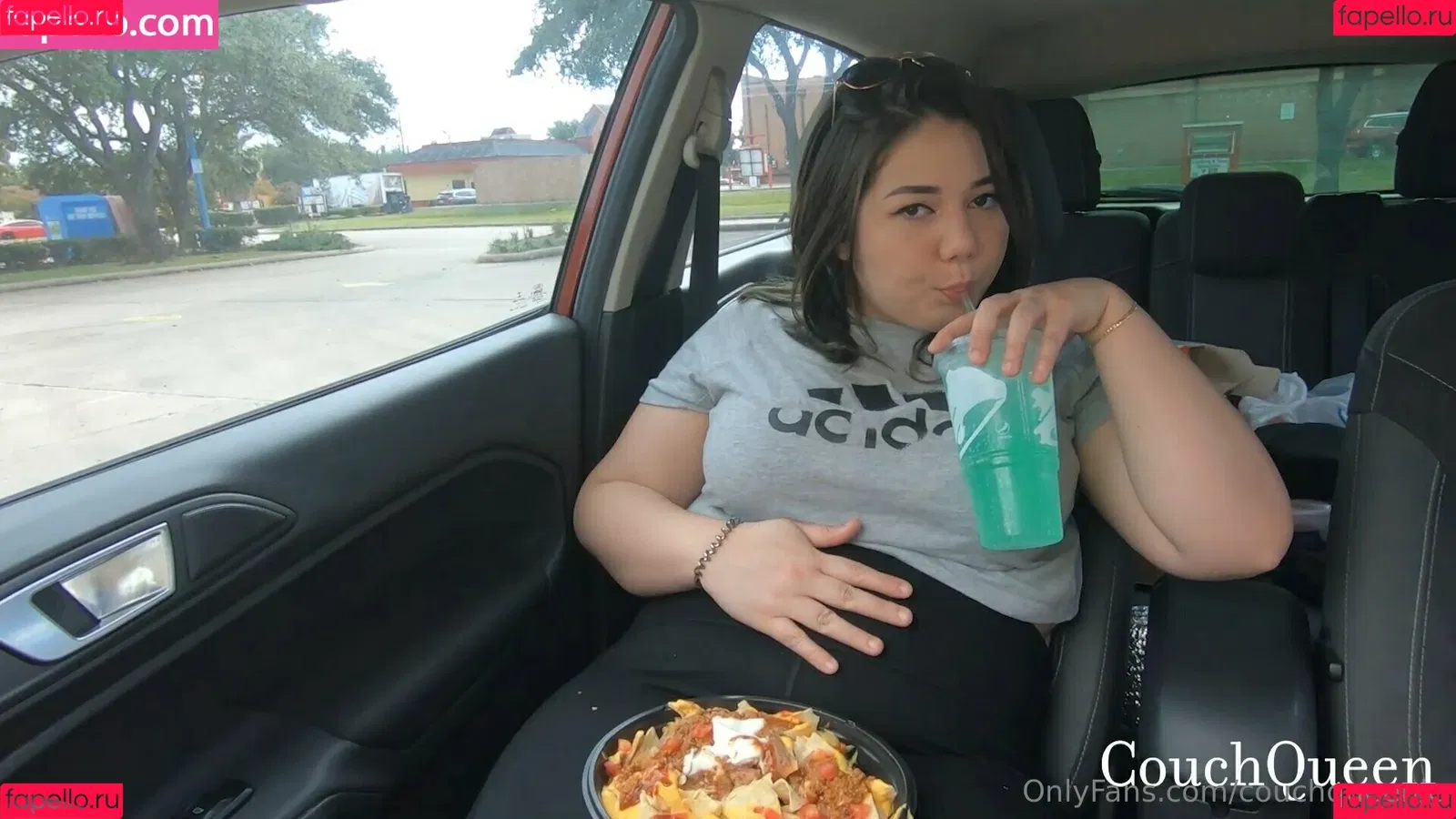 couchqueenie Onlyfans Photo Gallery 