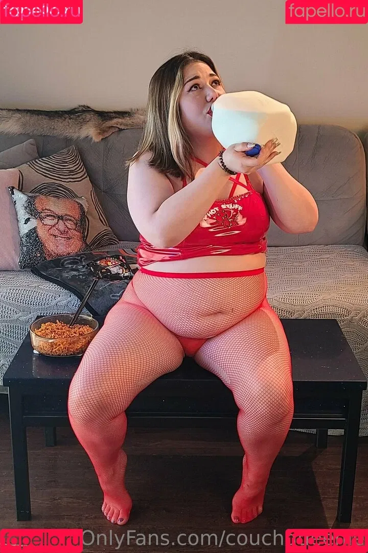 couchqueenie Onlyfans Photo Gallery 