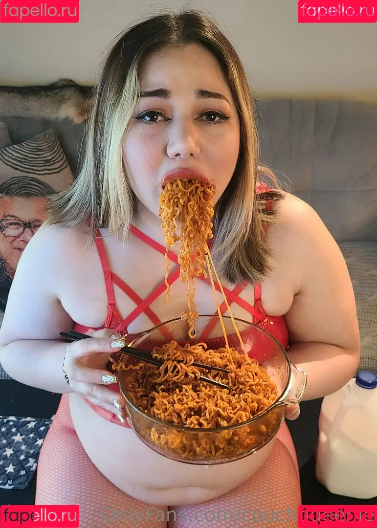 couchqueenie Onlyfans Photo Gallery 