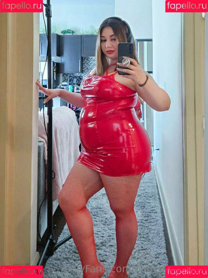 couchqueenie Onlyfans Photo Gallery 