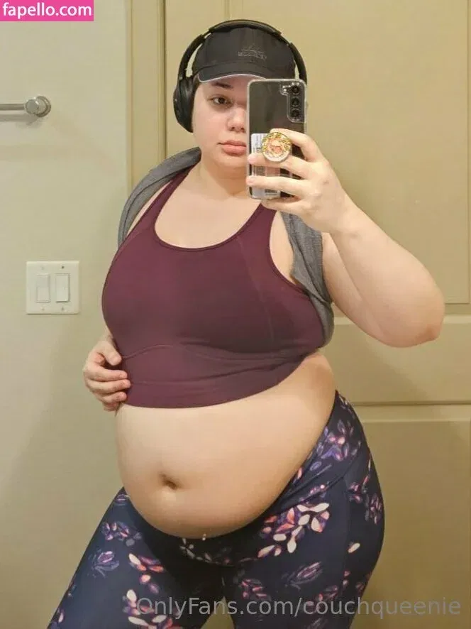 couchqueenie Onlyfans Photo Gallery 