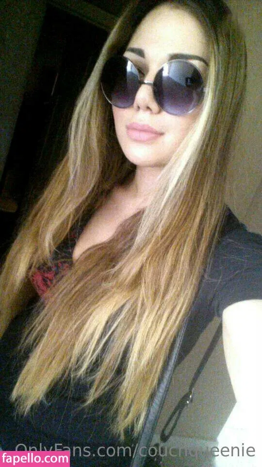 couchqueenie Onlyfans Photo Gallery 