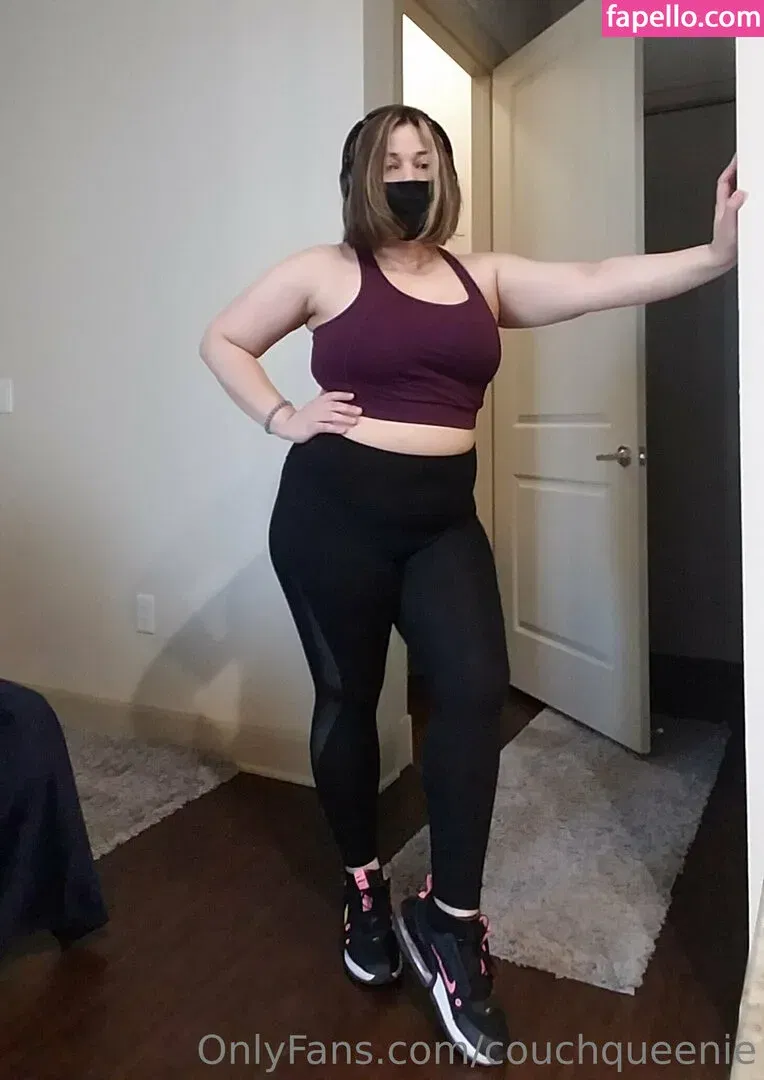 couchqueenie Onlyfans Photo Gallery 