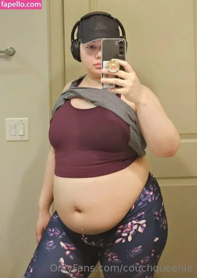 couchqueenie Onlyfans Photo Gallery 