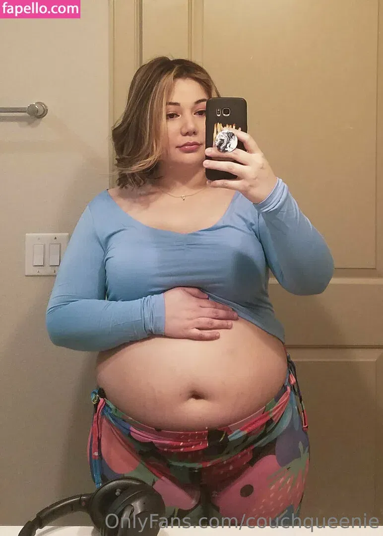 couchqueenie Onlyfans Photo Gallery 