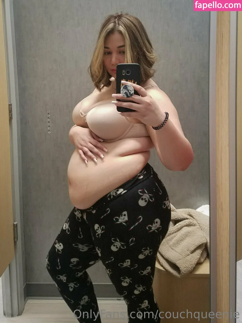 couchqueenie Onlyfans Photo Gallery 