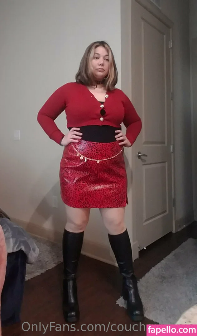 couchqueenie Onlyfans Photo Gallery 