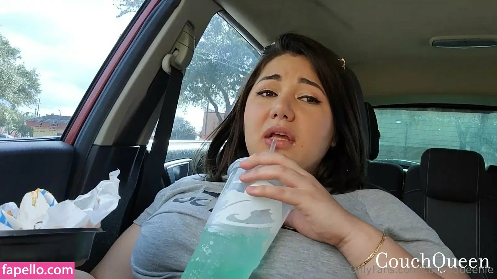 couchqueenie Onlyfans Photo Gallery 