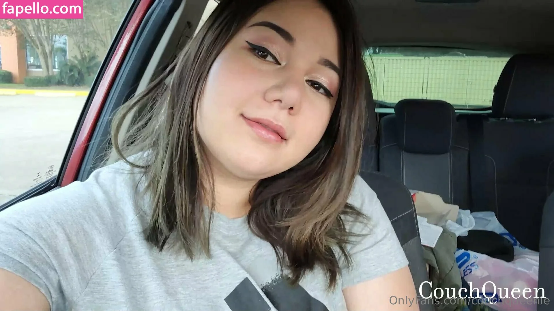 couchqueenie Onlyfans Photo Gallery 