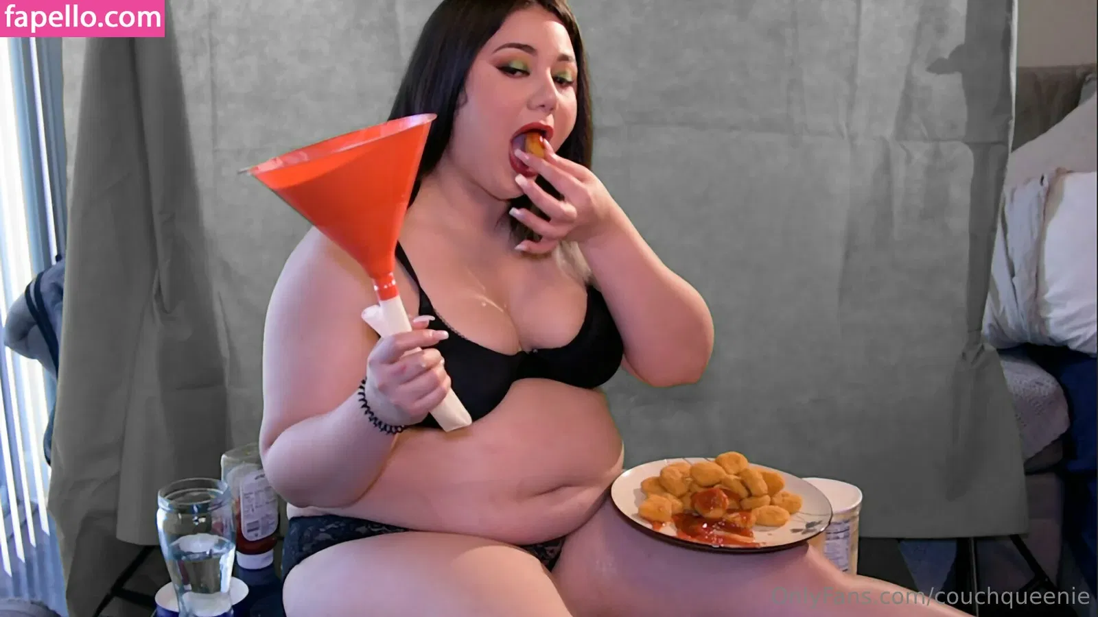 couchqueenie Onlyfans Photo Gallery 