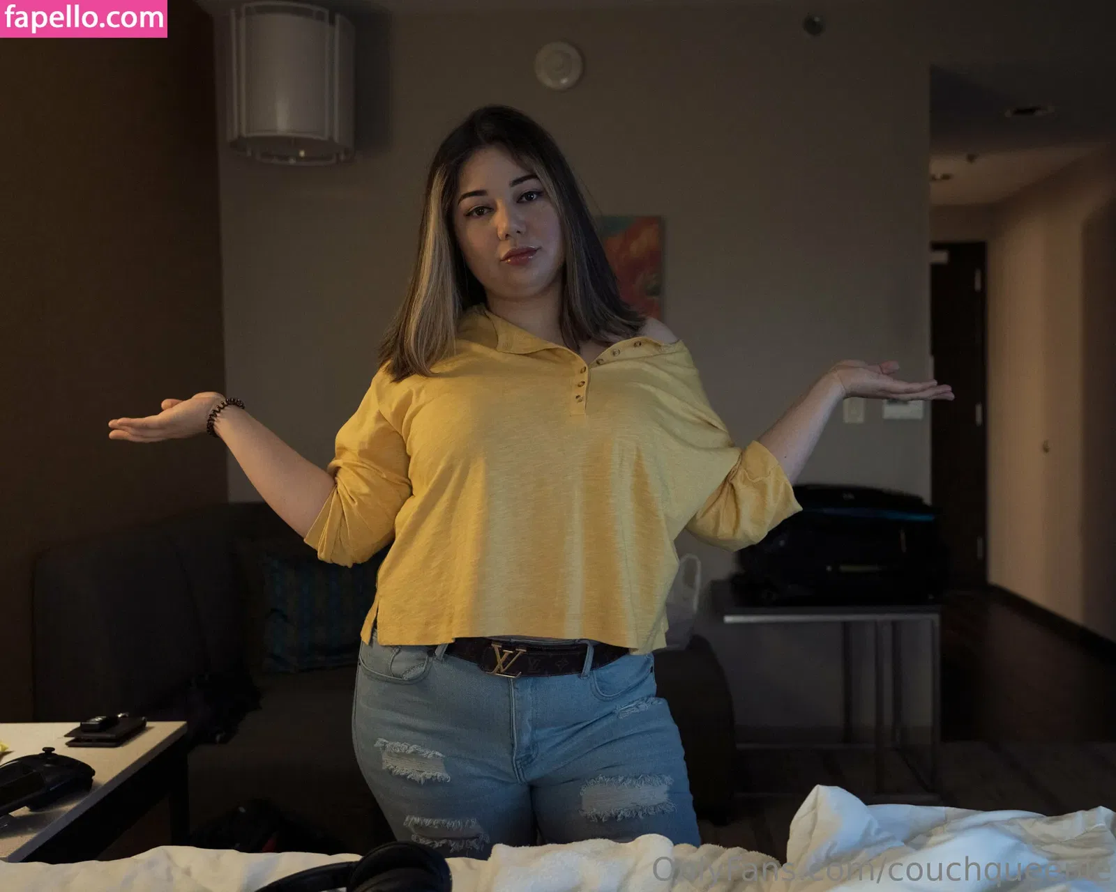 couchqueenie Onlyfans Photo Gallery 