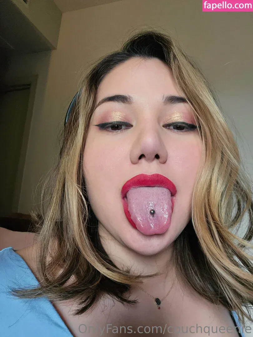 couchqueenie Onlyfans Photo Gallery 