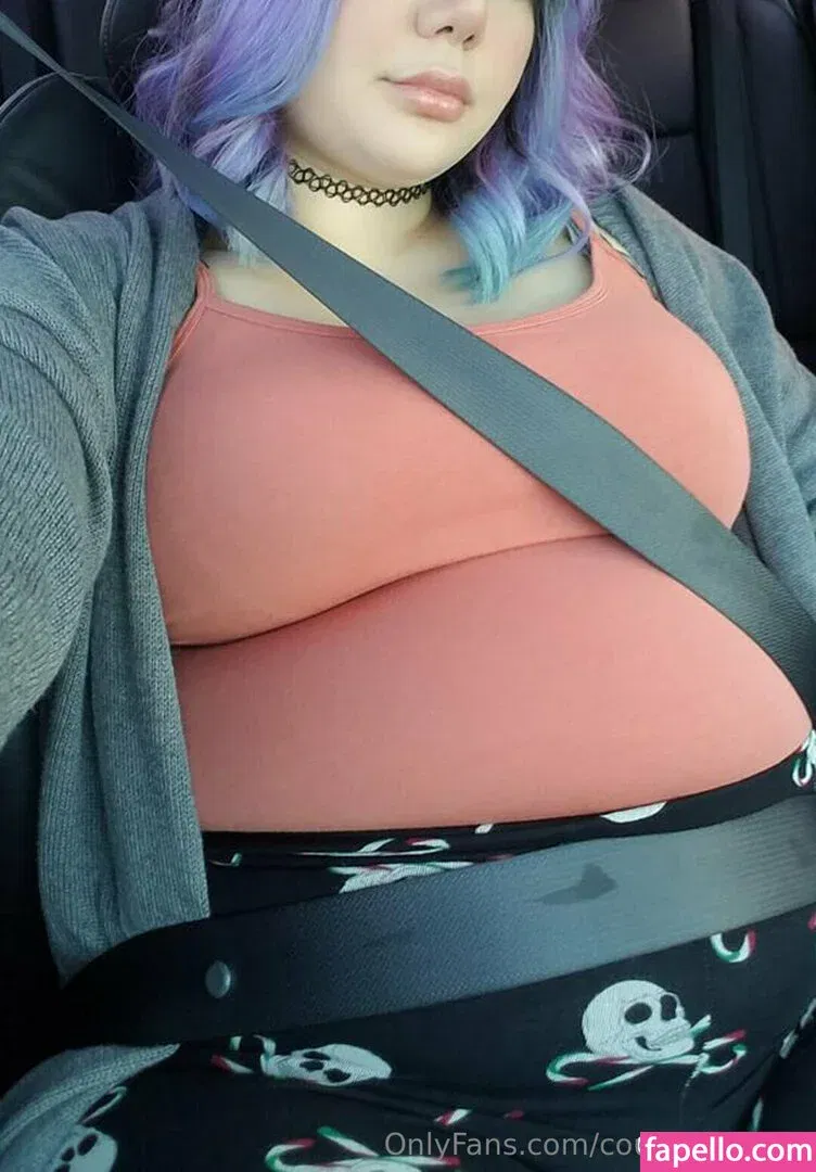 couchqueenie Onlyfans Photo Gallery 