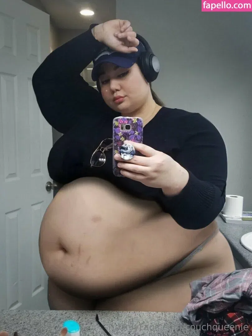 couchqueenie Onlyfans Photo Gallery 