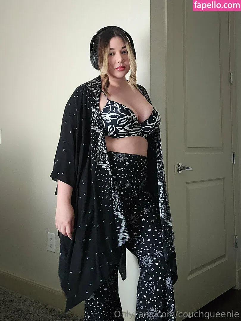 couchqueenie Onlyfans Photo Gallery 