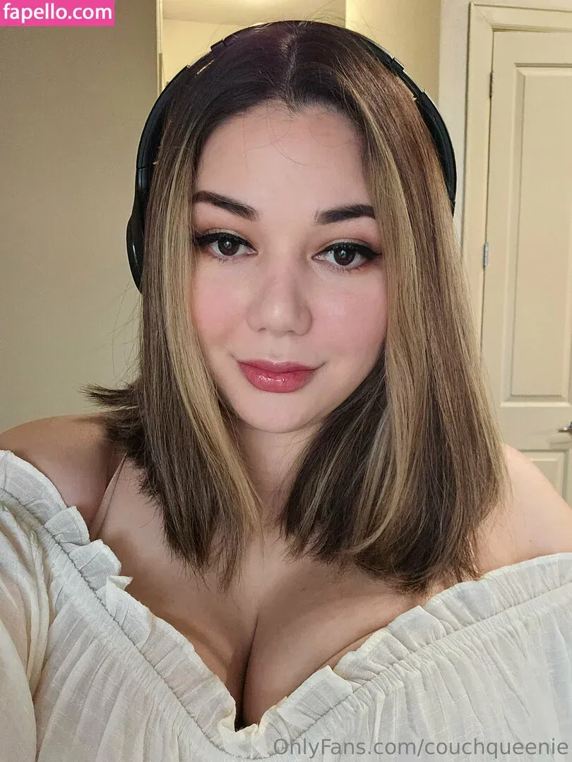 couchqueenie Onlyfans Photo Gallery 