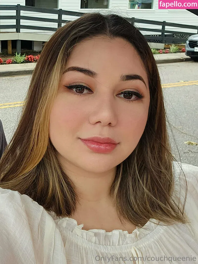 couchqueenie Onlyfans Photo Gallery 