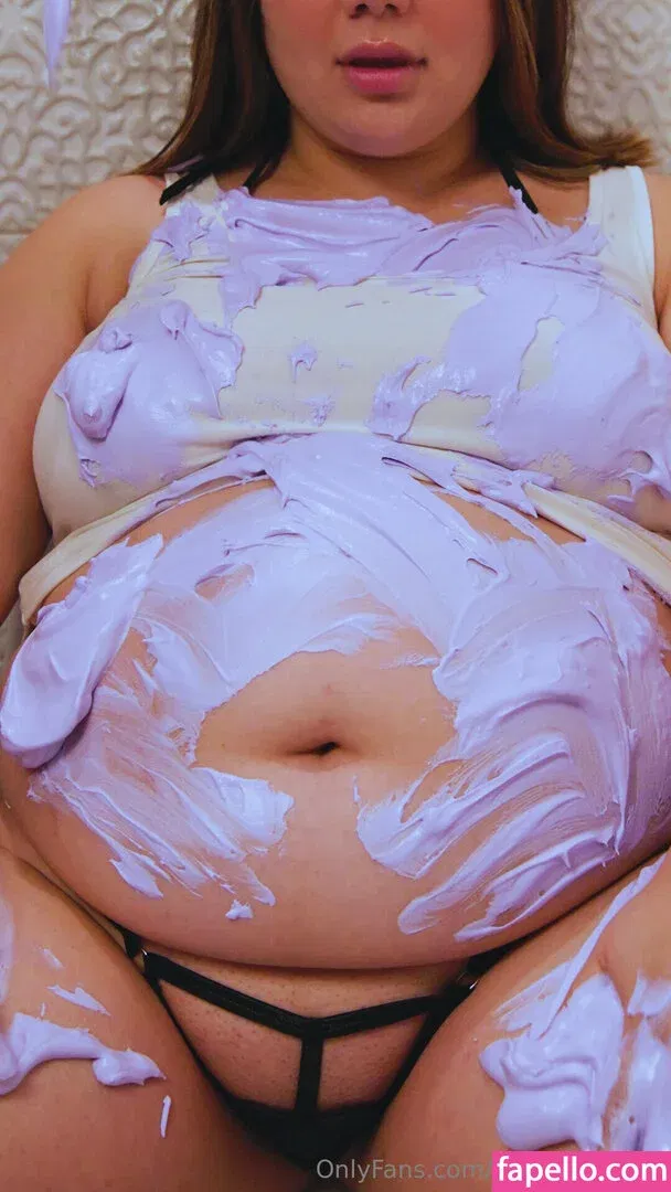 couchqueenie Onlyfans Photo Gallery 