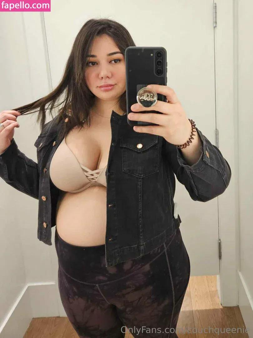 couchqueenie Onlyfans Photo Gallery 