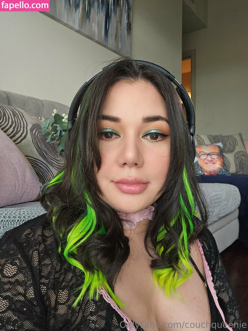 couchqueenie Onlyfans Photo Gallery 
