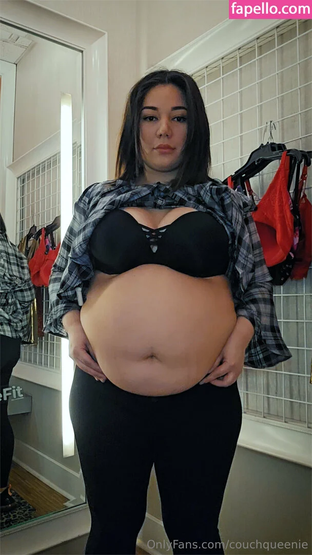 couchqueenie Onlyfans Photo Gallery 