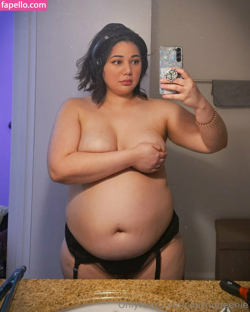 couchqueenie Onlyfans Photo Gallery 