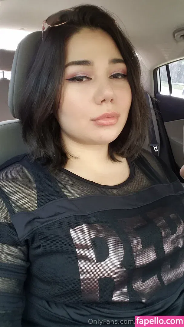 couchqueenie Onlyfans Photo Gallery 