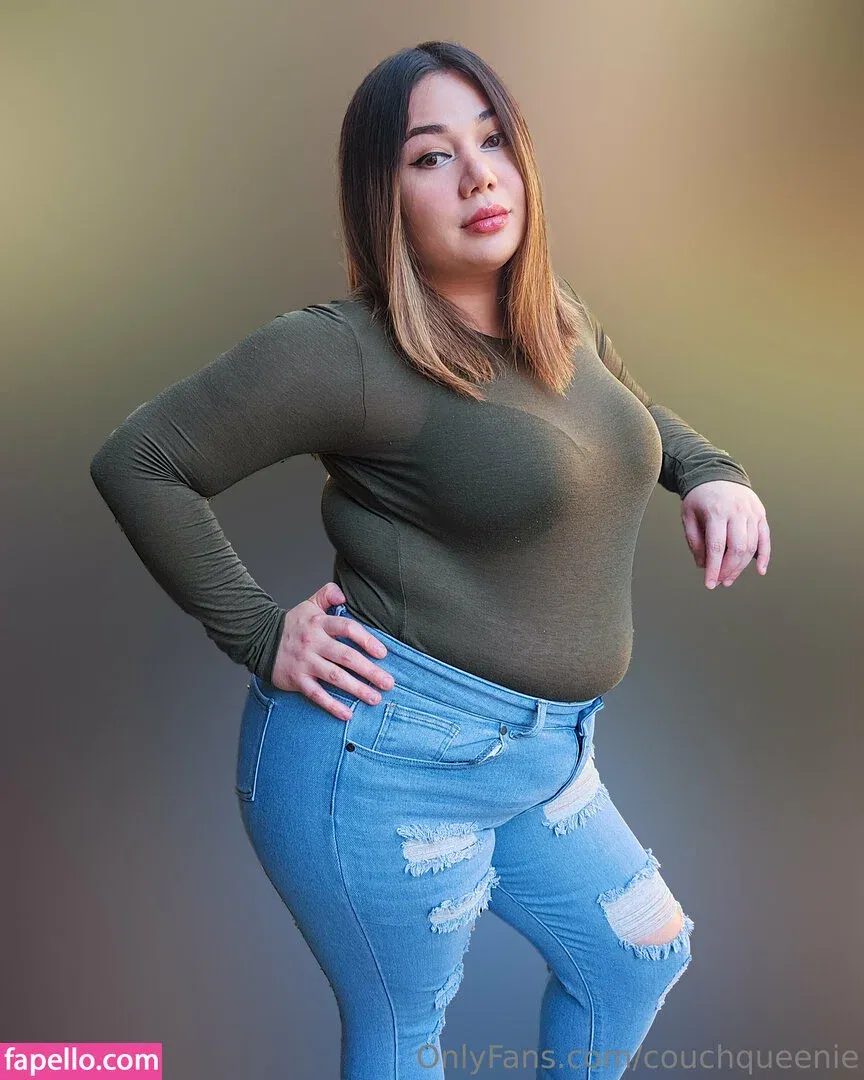 couchqueenie Onlyfans Photo Gallery 