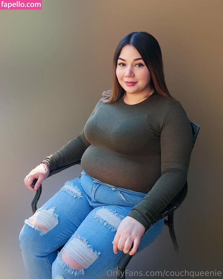 couchqueenie Onlyfans Photo Gallery 