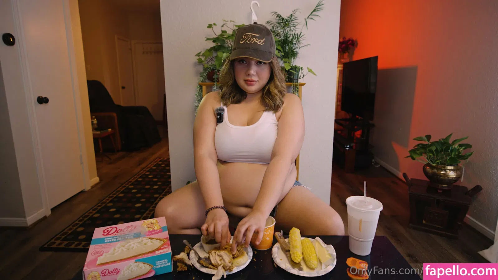 couchqueenie Onlyfans Photo Gallery 