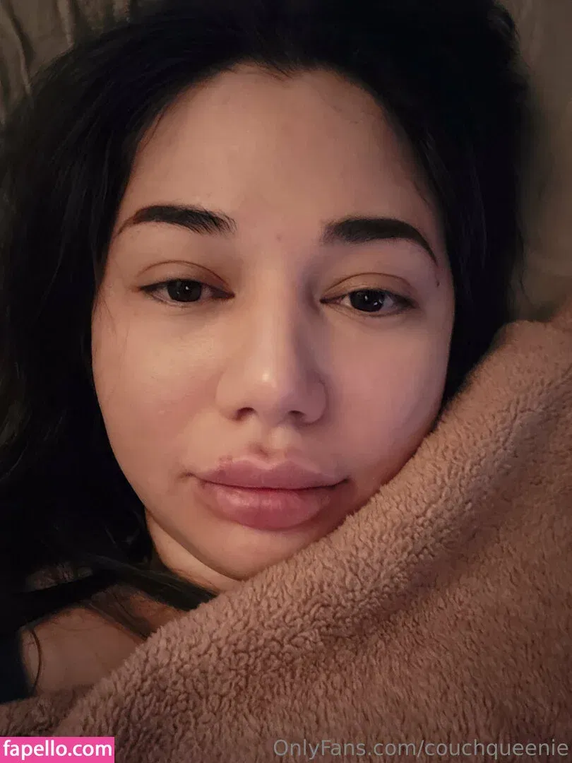 couchqueenie Onlyfans Photo Gallery 
