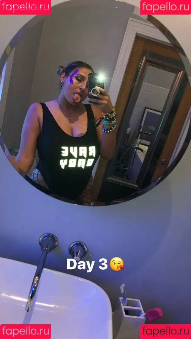 Alexis Onlyfans Photo Gallery 