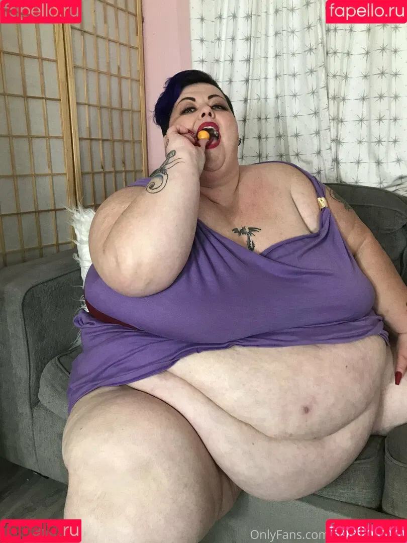 reenayestarr Onlyfans Photo Gallery 