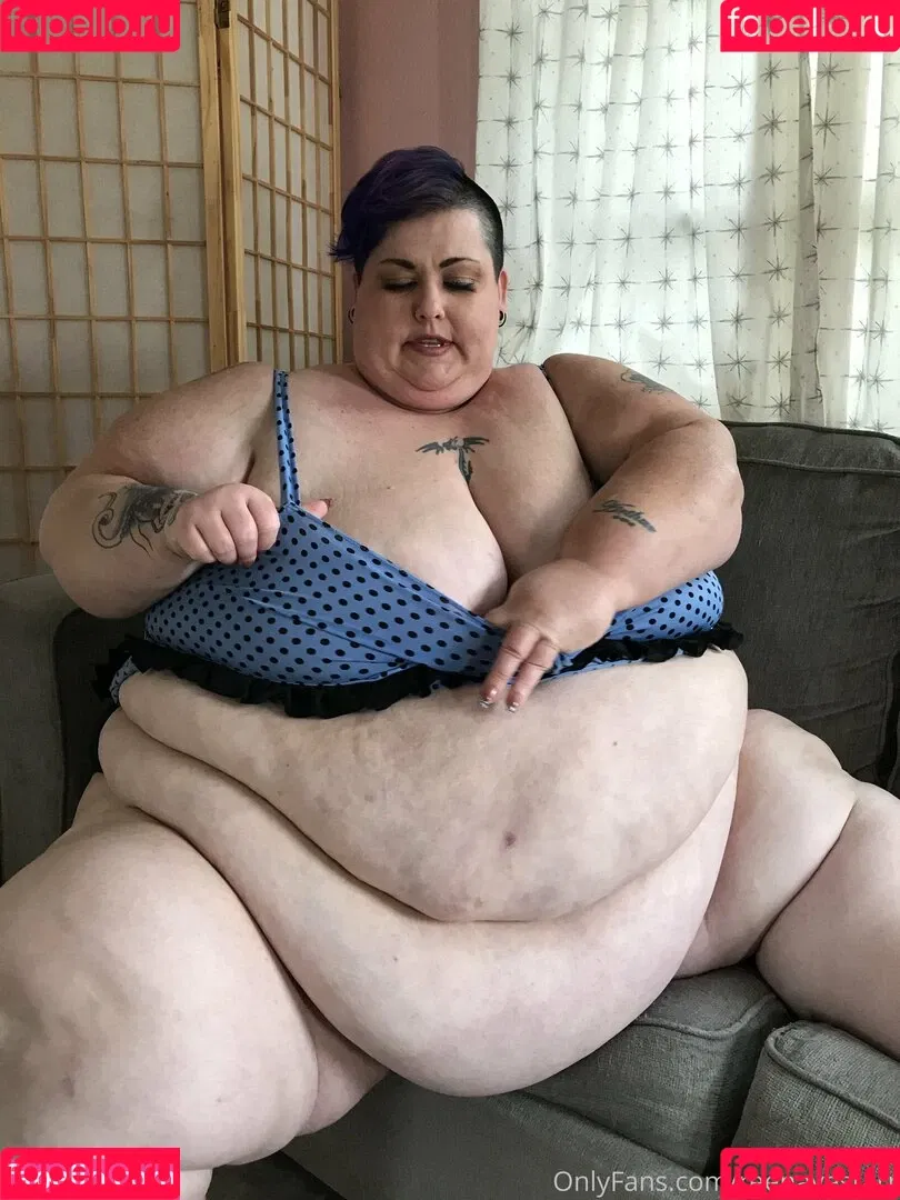 reenayestarr Onlyfans Photo Gallery 