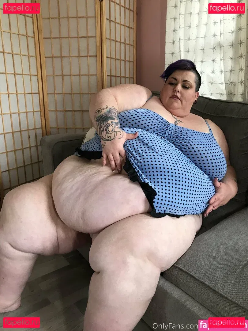 reenayestarr Onlyfans Photo Gallery 