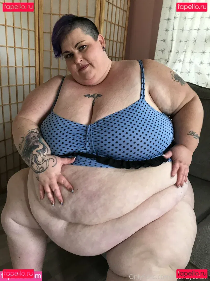 reenayestarr Onlyfans Photo Gallery 