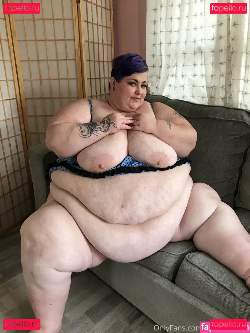 reenayestarr Onlyfans Photo Gallery 