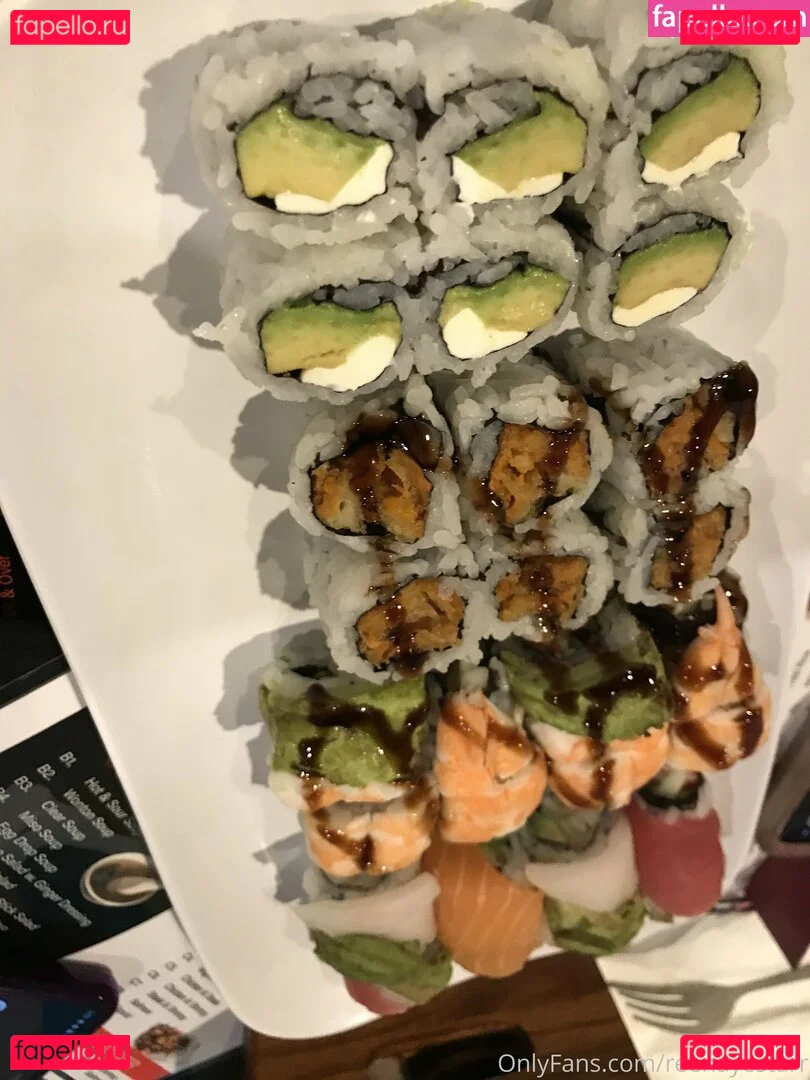 reenayestarr Onlyfans Photo Gallery 